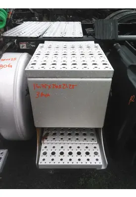 FREIGHTLINER M2 112 BATTERY BOX