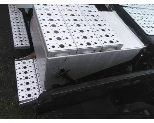 FREIGHTLINER M2 112 BATTERY BOX