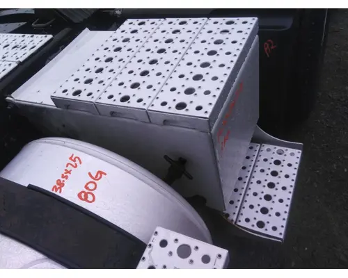 FREIGHTLINER M2 112 BATTERY BOX