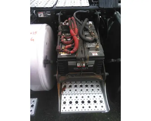 FREIGHTLINER M2 112 BATTERY BOX