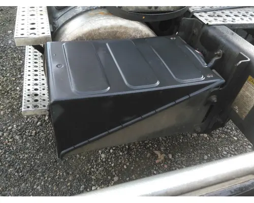 FREIGHTLINER M2 112 BATTERY BOX