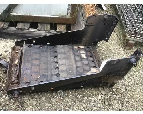 FREIGHTLINER M2 112 BATTERY BOX