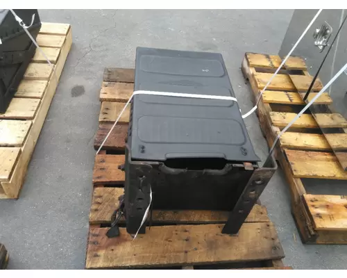 FREIGHTLINER M2 112 BATTERY BOX