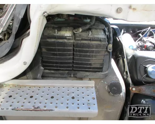 FREIGHTLINER M2 112 Battery Box