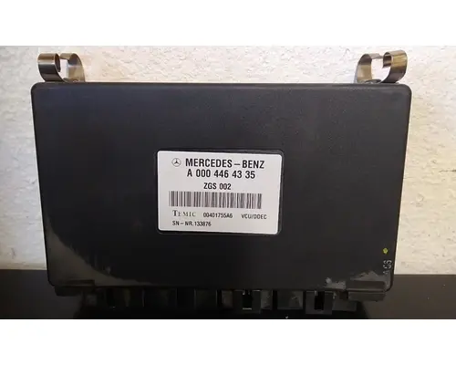 FREIGHTLINER M2 112 CAB CONTROL UNIT MODULE