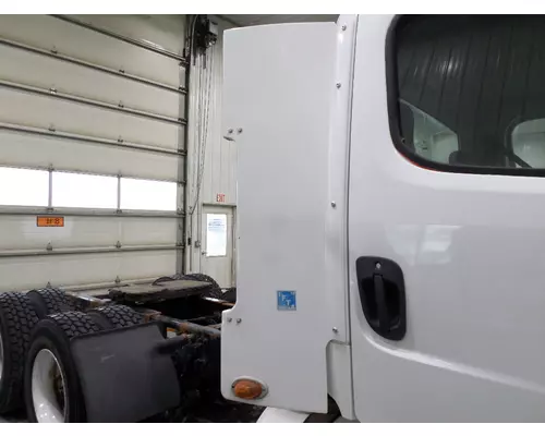 FREIGHTLINER M2 112 CAB EXTENSION