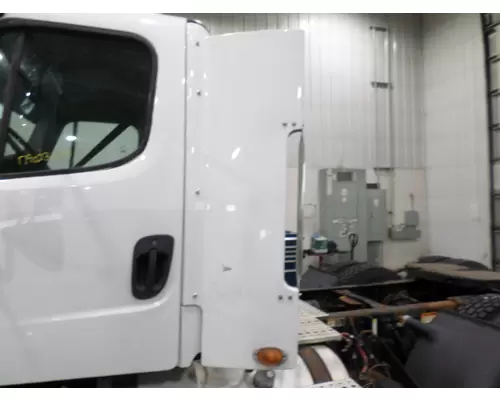 FREIGHTLINER M2 112 CAB EXTENSION