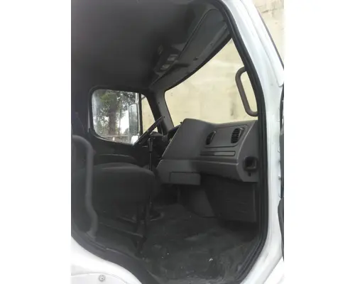 FREIGHTLINER M2 112 CAB