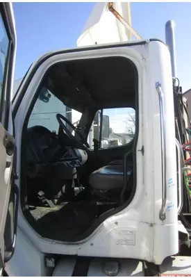 FREIGHTLINER M2 112 CAB