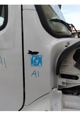 FREIGHTLINER M2 112 COWL