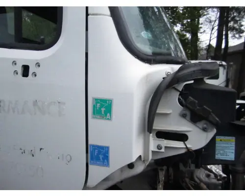 FREIGHTLINER M2 112 COWL