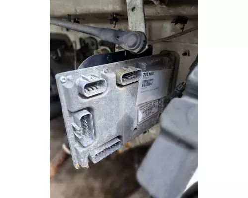FREIGHTLINER M2 112 Cab Mount