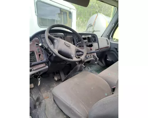 FREIGHTLINER M2 112 Cab or Cab Mount