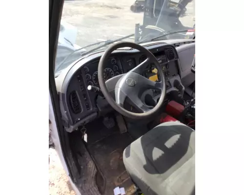 FREIGHTLINER M2-112 Cab