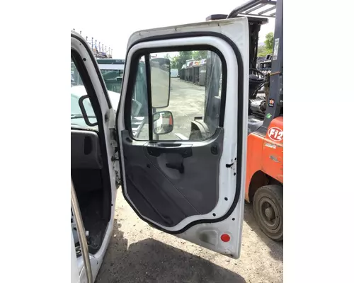 FREIGHTLINER M2-112 Cab