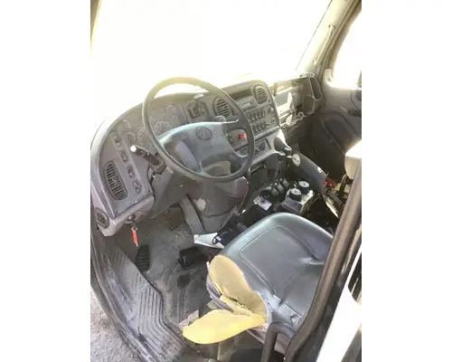 FREIGHTLINER M2-112 Cab
