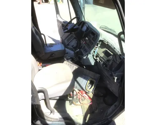 FREIGHTLINER M2-112 Cab