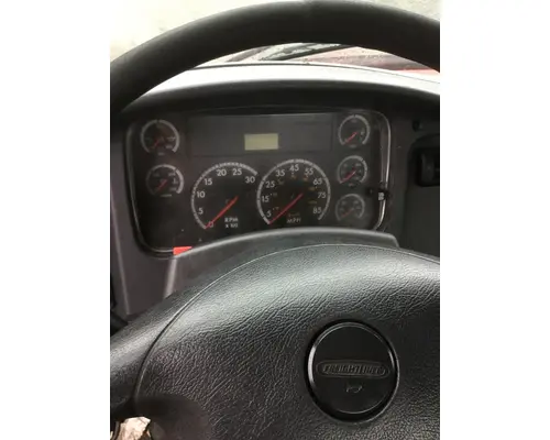 FREIGHTLINER M2-112 Cab