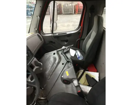 FREIGHTLINER M2-112 Cab