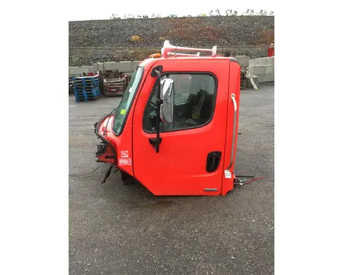 FREIGHTLINER M2-112 Cab