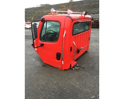 FREIGHTLINER M2-112 Cab