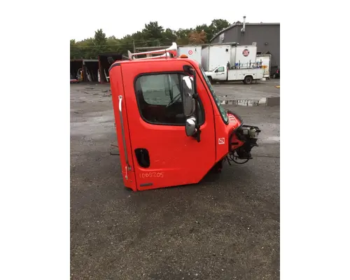 FREIGHTLINER M2-112 Cab