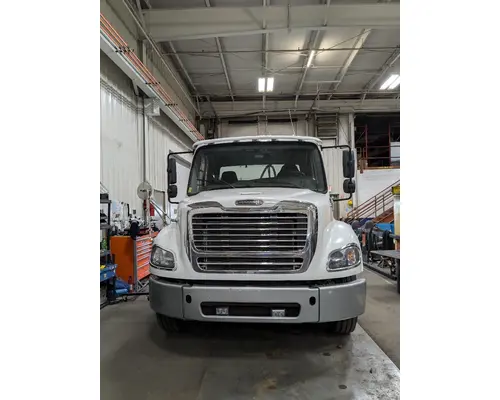 FREIGHTLINER M2-112 Cab