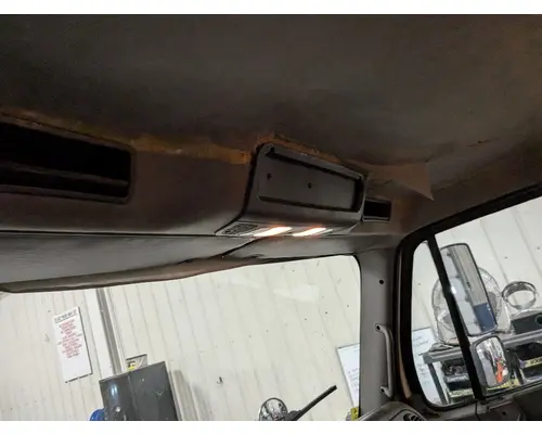 FREIGHTLINER M2-112 Cab