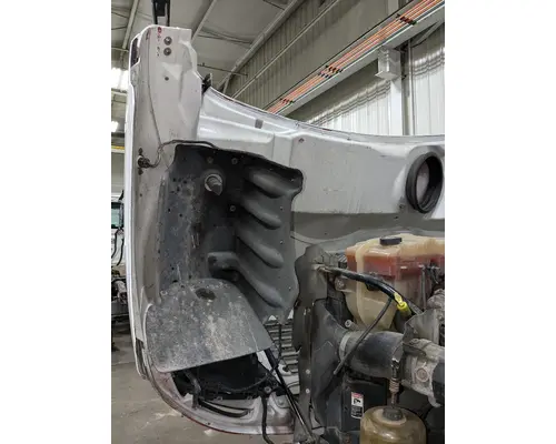 FREIGHTLINER M2-112 Cab