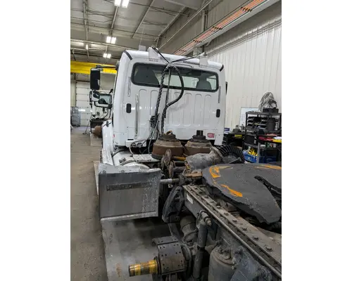 FREIGHTLINER M2-112 Cab