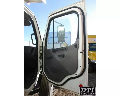 FREIGHTLINER M2 112 Cab