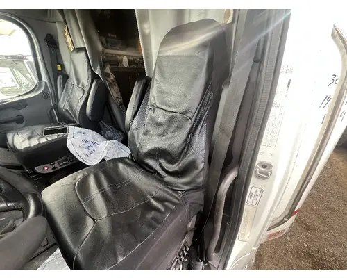 FREIGHTLINER M2 112 Cab