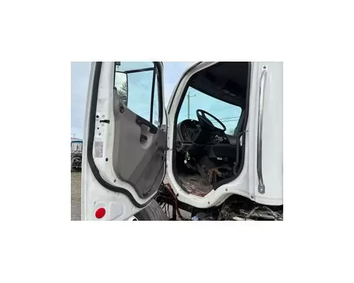 FREIGHTLINER M2 112 Cab