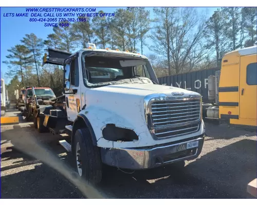 FREIGHTLINER M2 112 Complete Vehicle