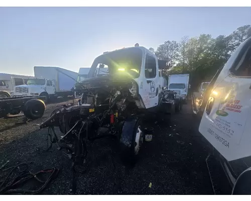 FREIGHTLINER M2 112 Complete Vehicle