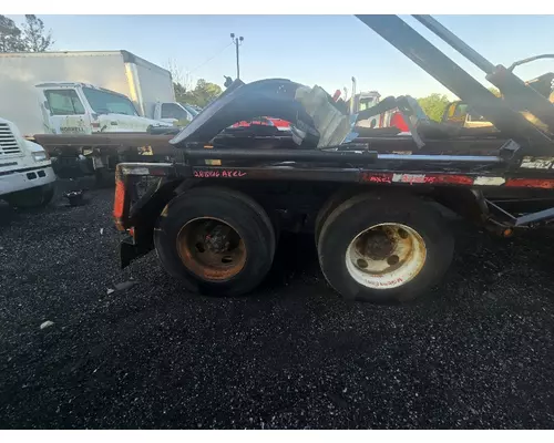FREIGHTLINER M2 112 Complete Vehicle
