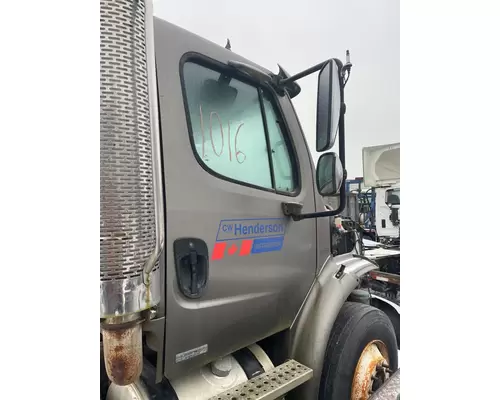 FREIGHTLINER M2 112 Complete Vehicle