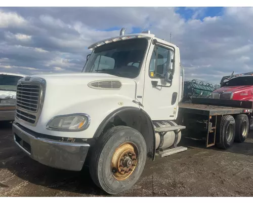 FREIGHTLINER M2 112 Complete Vehicle