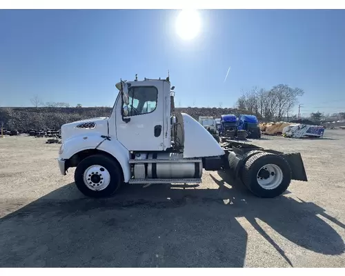 FREIGHTLINER M2-112 Complete Vehicle