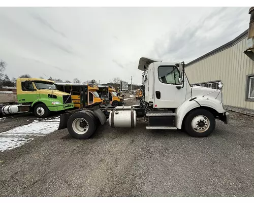 FREIGHTLINER M2-112 Complete Vehicle