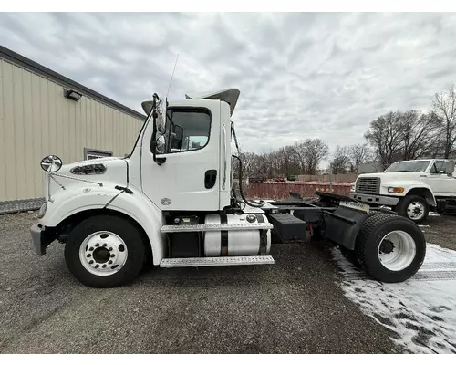 FREIGHTLINER M2-112 Complete Vehicle