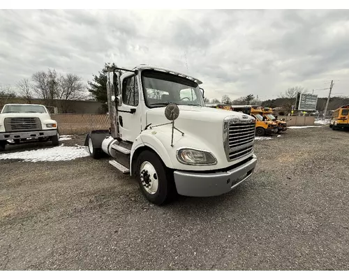 FREIGHTLINER M2-112 Complete Vehicle