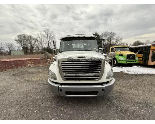 FREIGHTLINER M2-112 Complete Vehicle