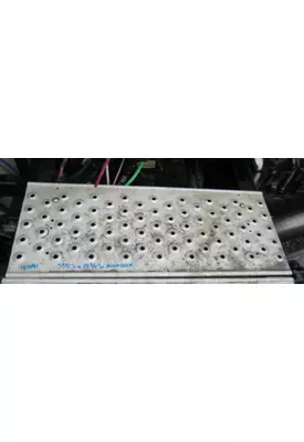 FREIGHTLINER M2 112 DECK (CATWALK) STEP