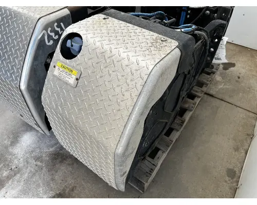 FREIGHTLINER M2 112 DEF Tank