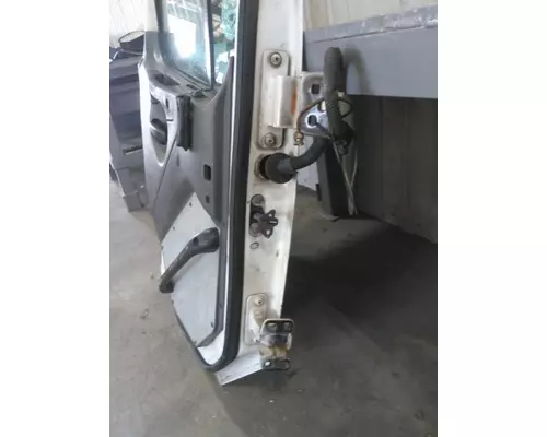 FREIGHTLINER M2 112 DOOR ASSEMBLY, FRONT