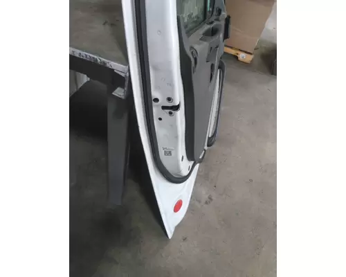 FREIGHTLINER M2 112 DOOR ASSEMBLY, FRONT