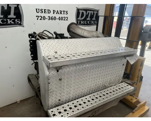 FREIGHTLINER M2 112 DPF (Diesel Particulate Filter)