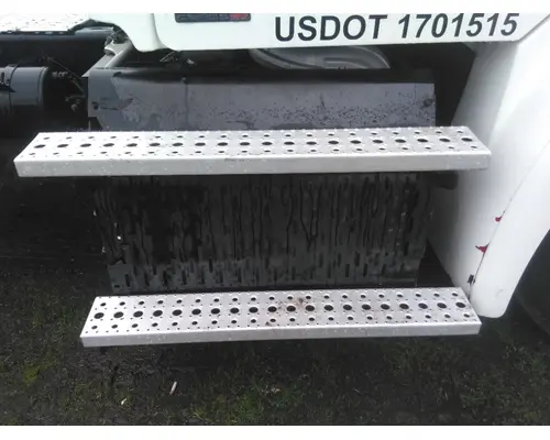 FREIGHTLINER M2 112 DPF STEP