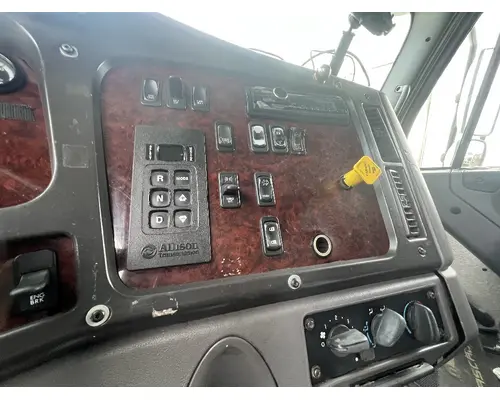 FREIGHTLINER M2 112 Dash Bezel
